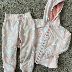 Gap 3T pink and white hearts set